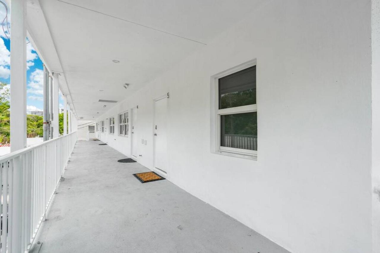 The Purple Pelican Beachfront With Ocean Balcony Unit 3 Fort Lauderdale Exterior foto